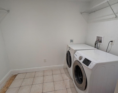 1448 Ne 27th Court - Photo Thumbnail 20