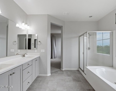 1942 S Sycamore Place - Photo Thumbnail 27