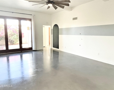 8 W Griswold Road - Photo Thumbnail 1