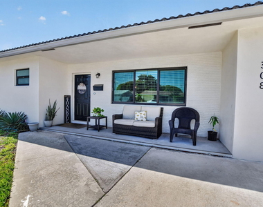 308 Se 2nd Street - Photo Thumbnail 1
