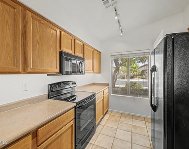 14834 W Lamoille Drive - Photo Thumbnail 10