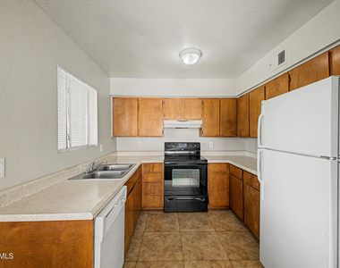 737 W 1st Avenue - Photo Thumbnail 9