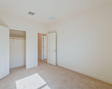 10962 W Taylor Street - Photo Thumbnail 27
