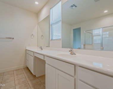 10962 W Taylor Street - Photo Thumbnail 25