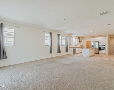10962 W Taylor Street - Photo Thumbnail 17
