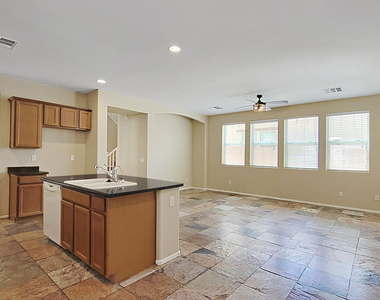 21156 W Elm Way - Photo Thumbnail 11