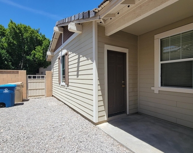 21156 W Elm Way - Photo Thumbnail 27