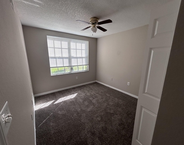 15155 Michelangelo Boulevard - Photo Thumbnail 8