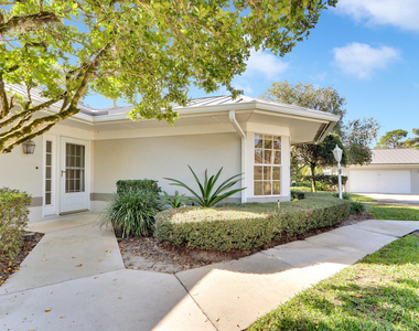 7340 Pine Creek Way - Photo Thumbnail 2