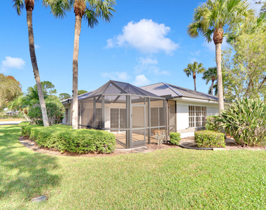 7340 Pine Creek Way - Photo Thumbnail 35