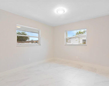 4490 Nw 8th Street - Photo Thumbnail 17