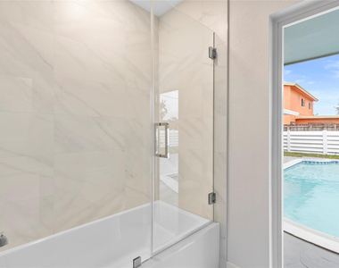 4490 Nw 8th Street - Photo Thumbnail 19