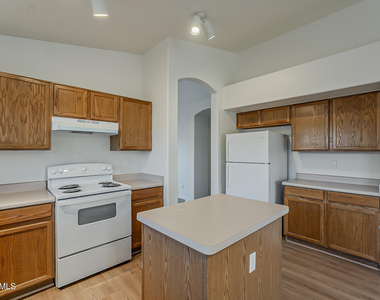3980 E Pinon Court - Photo Thumbnail 9