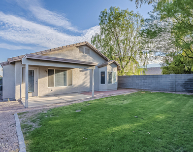 3980 E Pinon Court - Photo Thumbnail 32