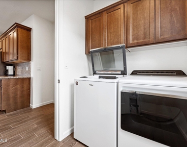 4791 N Yorkshire Loop - Photo Thumbnail 29