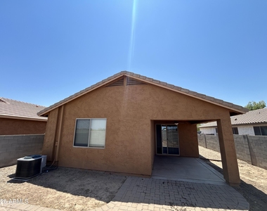 46124 W Sheridan Road - Photo Thumbnail 5