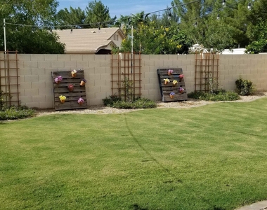 5758 E Garnet Avenue - Photo Thumbnail 5