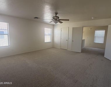2448 E Hazeltine Way - Photo Thumbnail 7