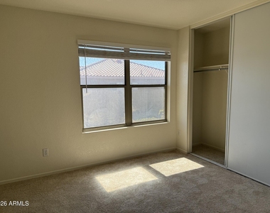 2448 E Hazeltine Way - Photo Thumbnail 12