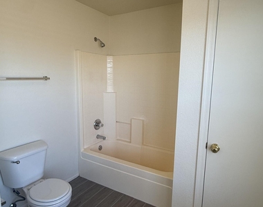 2448 E Hazeltine Way - Photo Thumbnail 9