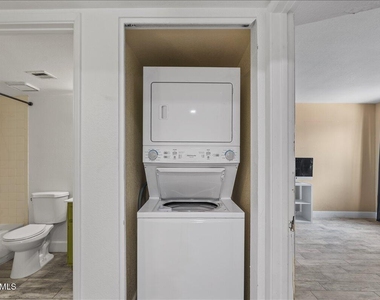 2515 N 52nd Street - Photo Thumbnail 22