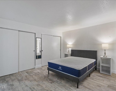 2515 N 52nd Street - Photo Thumbnail 16