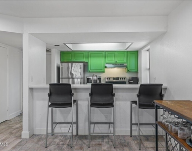 2515 N 52nd Street - Photo Thumbnail 10