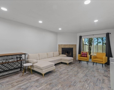 2515 N 52nd Street - Photo Thumbnail 11