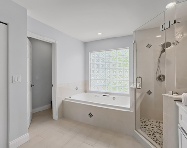 15622 Cypress Park Drive - Photo Thumbnail 32
