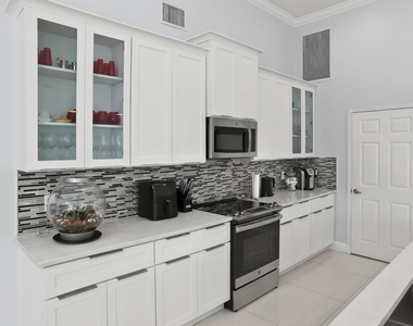 15622 Cypress Park Drive - Photo Thumbnail 13