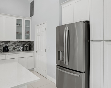 15622 Cypress Park Drive - Photo Thumbnail 12