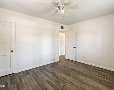 334 W Lewis Avenue - Photo Thumbnail 11