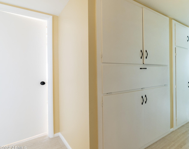 12208 N Pebble Beach Drive - Photo Thumbnail 11