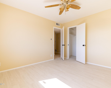 12208 N Pebble Beach Drive - Photo Thumbnail 13
