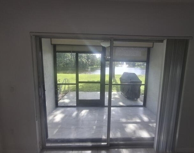 2236 N Cypress Bend Drive - Photo Thumbnail 14