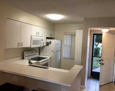 2236 N Cypress Bend Drive - Photo Thumbnail 2