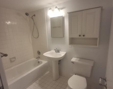 2236 N Cypress Bend Drive - Photo Thumbnail 10