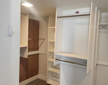 9025 N 14th Drive - Photo Thumbnail 15