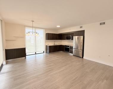 2960 Ne 207th Street - Photo Thumbnail 12