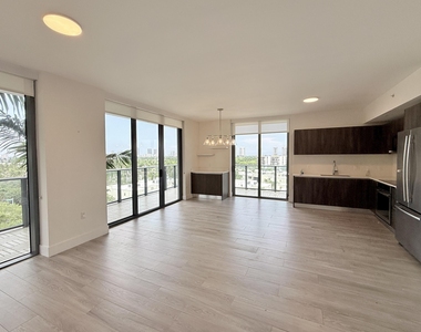 2960 Ne 207th Street - Photo Thumbnail 9