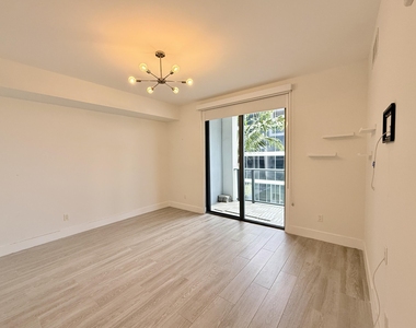 2960 Ne 207th Street - Photo Thumbnail 21