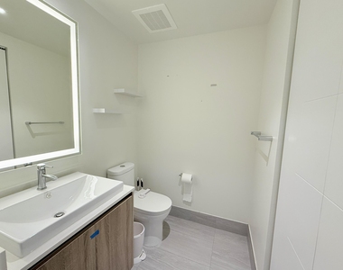 2960 Ne 207th Street - Photo Thumbnail 27