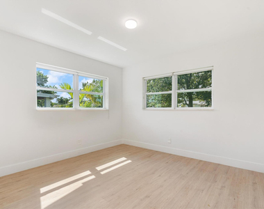 181 Nw 48th Court - Photo Thumbnail 14