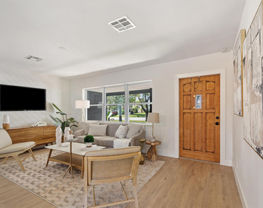 181 Nw 48th Court - Photo Thumbnail 2