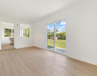181 Nw 48th Court - Photo Thumbnail 10