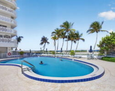 1012 N Ocean Boulevard - Photo Thumbnail 4