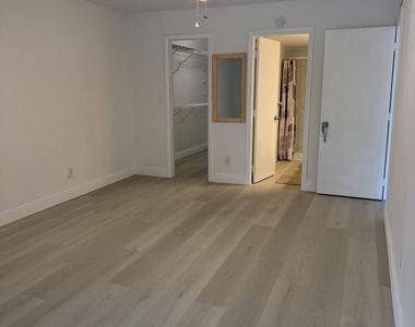 4147 Nw 90th Avenue - Photo Thumbnail 11