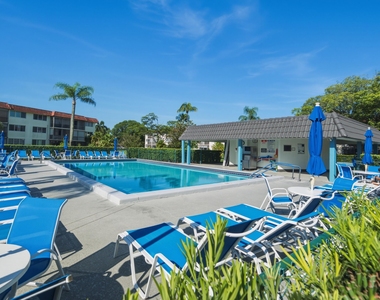 9420 S Hollybrook Lake Drive - Photo Thumbnail 18