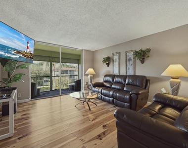 9420 S Hollybrook Lake Drive - Photo Thumbnail 9