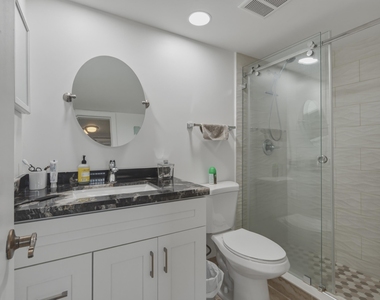 9420 S Hollybrook Lake Drive - Photo Thumbnail 4